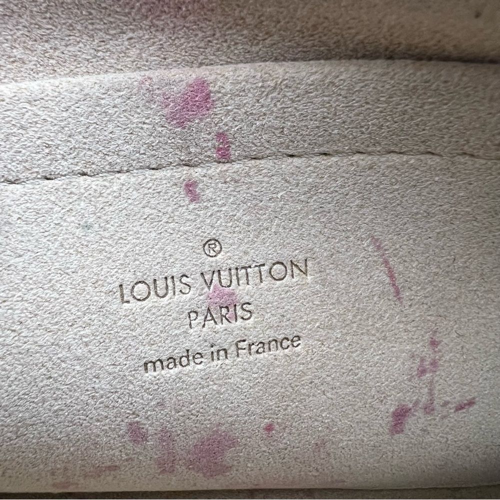 Louis Vuitton Monogram Milla MM Pouchette - Picture 11 of 16